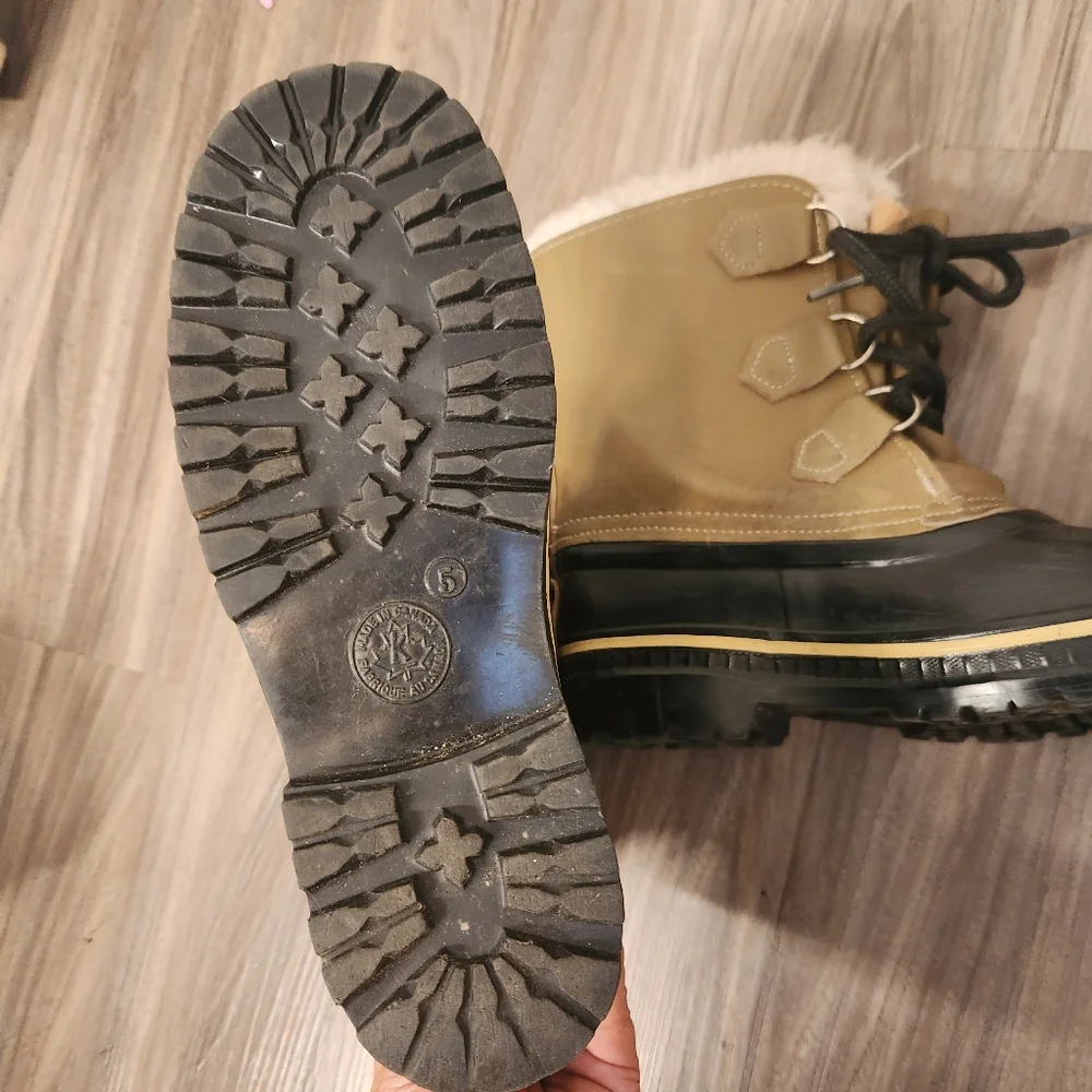 Sorel ram boots size 5